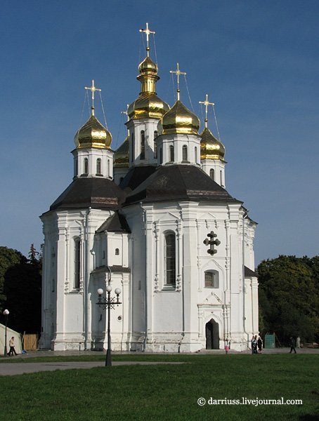 Екатерининская церковь и речной порт Чернигова