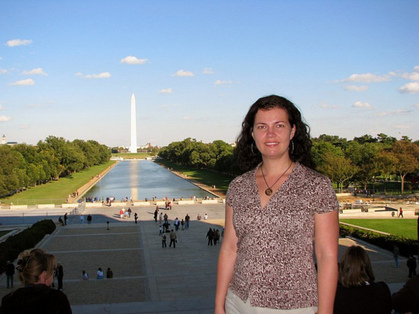 Washington. World War II Memorial. Reflecting pool. Lincoln Memorial.