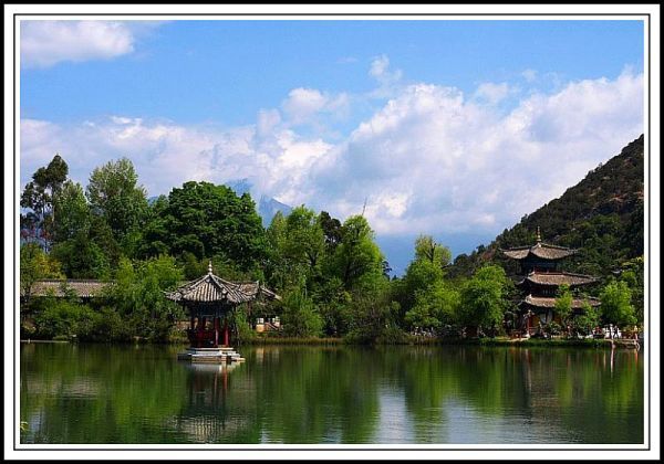 Китайская Сычуань - провинция диких панд, женщин-строителей и высокогорных монастырей
