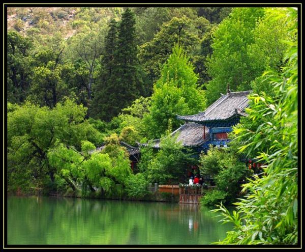 Китайская Сычуань - провинция диких панд, женщин-строителей и высокогорных монастырей