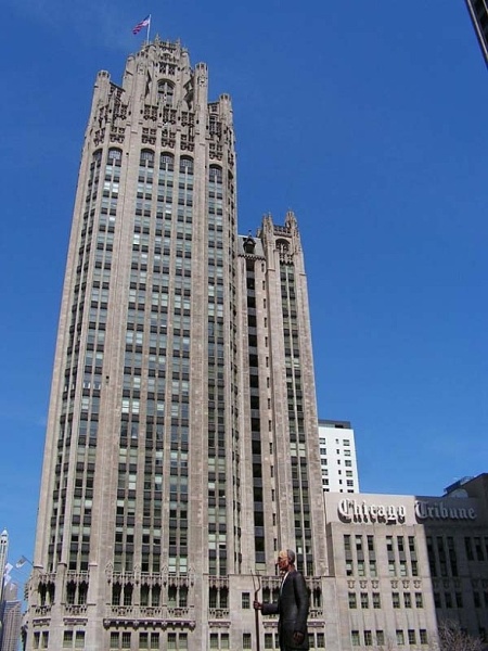 Chicago Tribune. Magnificent mile. Flamingo. City Hall.