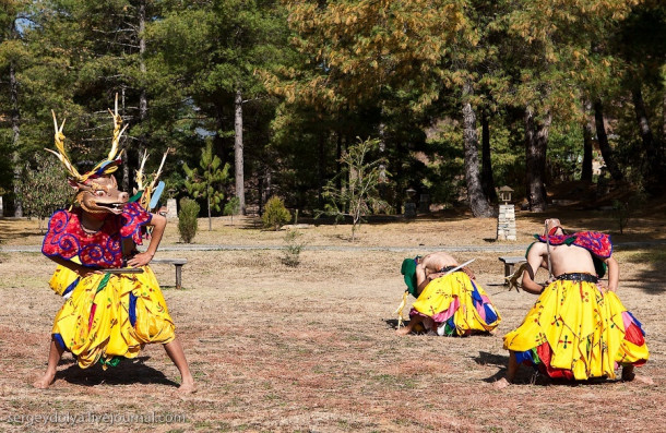 Бутанский обряд проводов ламы