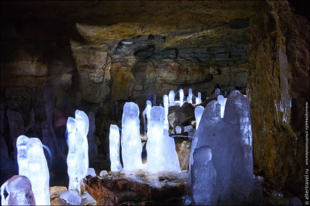 Ледяная пещера. Тверская область