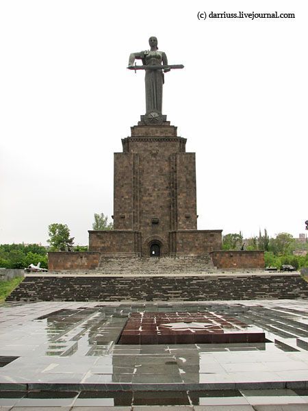 Ереванская скульптура