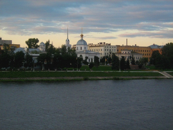 Ширина волги в твери